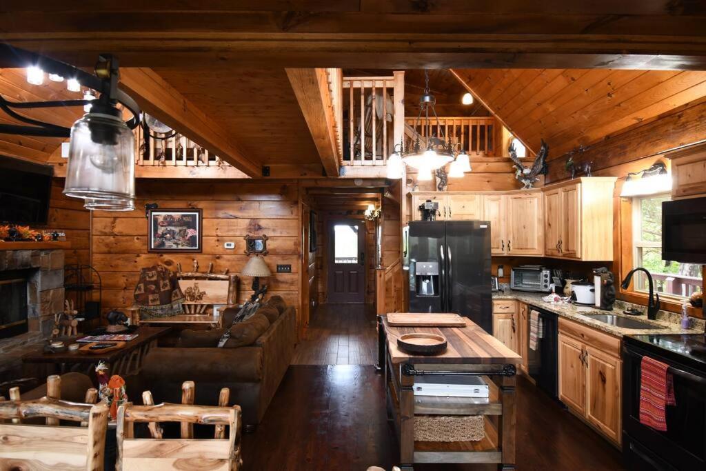 Bear Country Cabin سيفيرفيل المظهر الخارجي الصورة